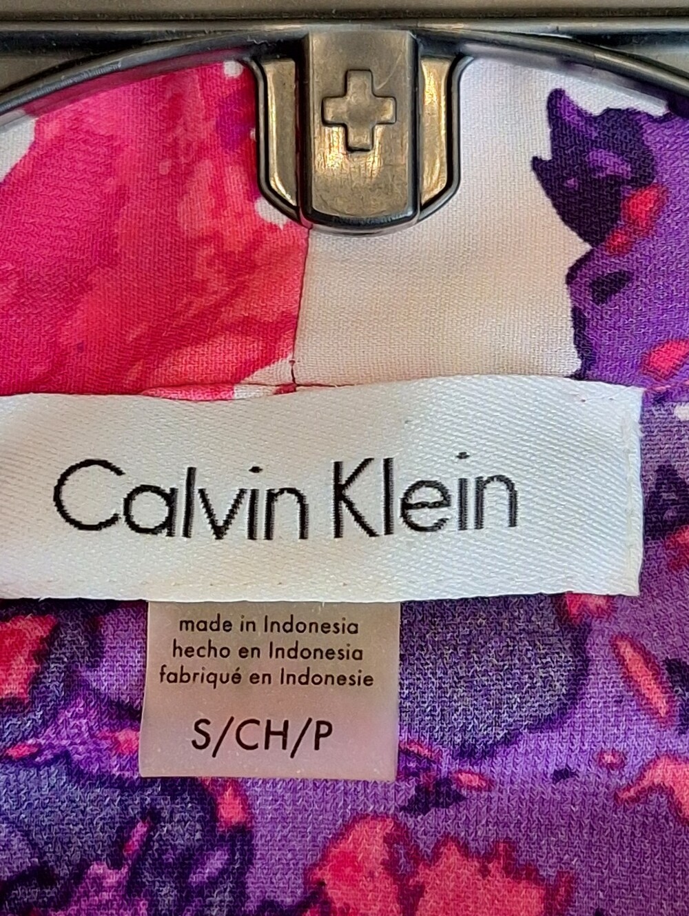 Calvin Klein White, Pink & Magenta Floral Tie-Neck Sleeveless Top. Size Small - Picture 6 of 7